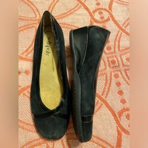 Softspots velour shoes